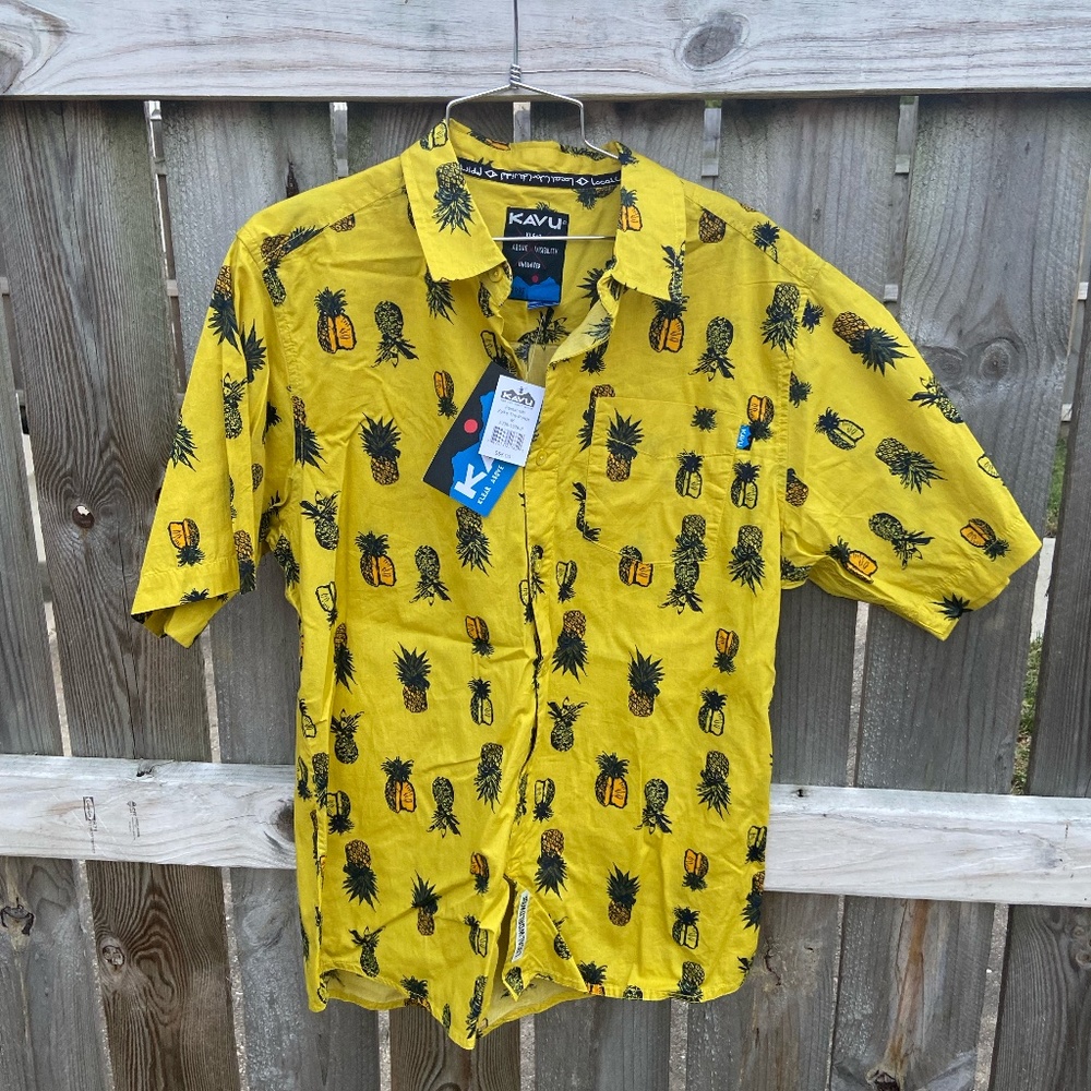 KAVU Festaruski Short-Sleeve Shirt - Men's NEW WITH TAGS MEDIUM